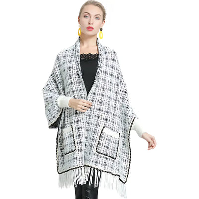 Poncho femme ouvert devant